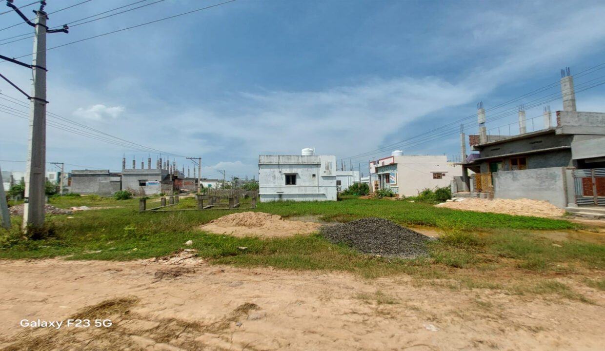 Plot For Sale In Tadepalligudem